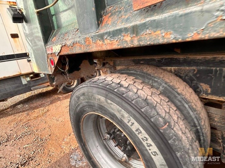 1990-international-f-4900-tandem-axle-dump-truck-image-6