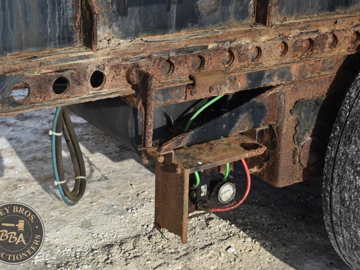 2012-manac-flatbed-image-22