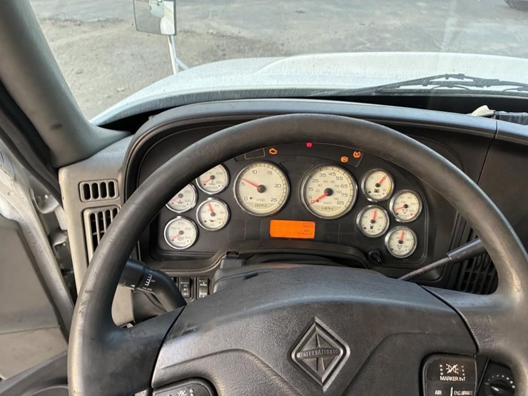 2012-international-prostar-image-10