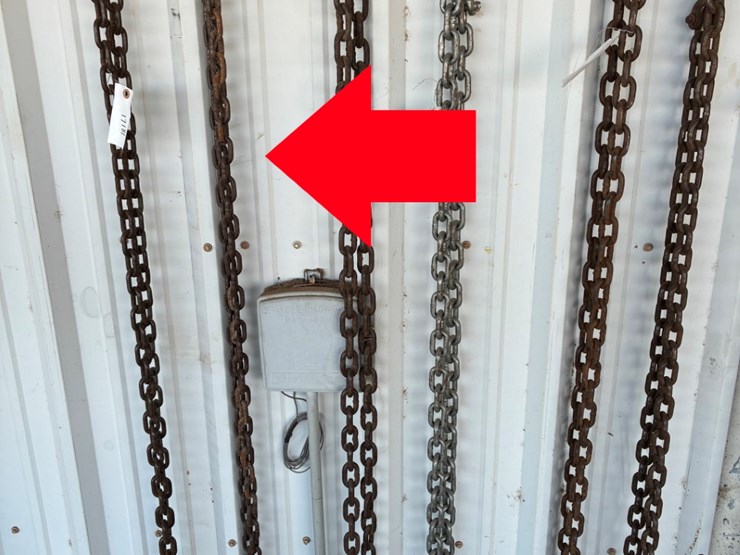 #17181-•-2-chains-image-1