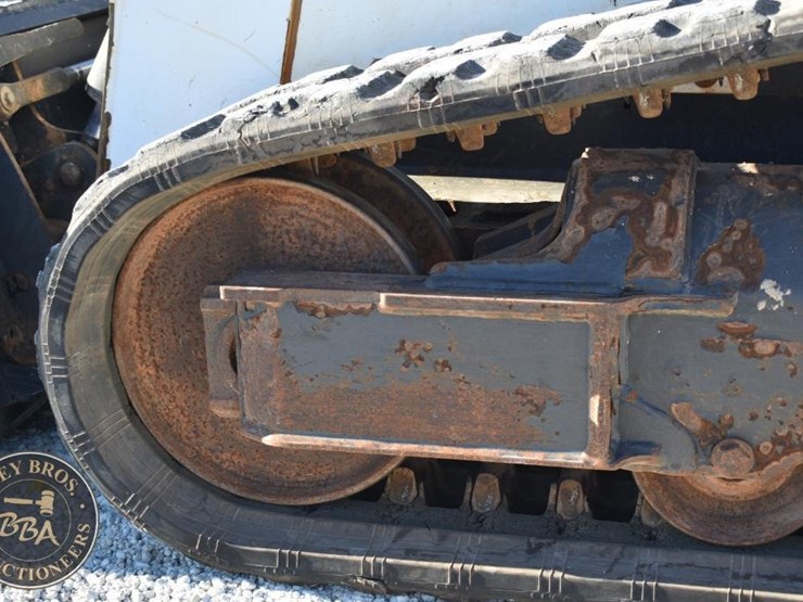 2022-bobcat-t595-image-19