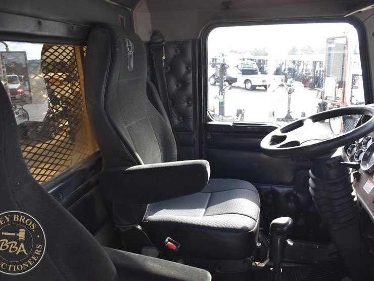 kenworth-t800-image-56