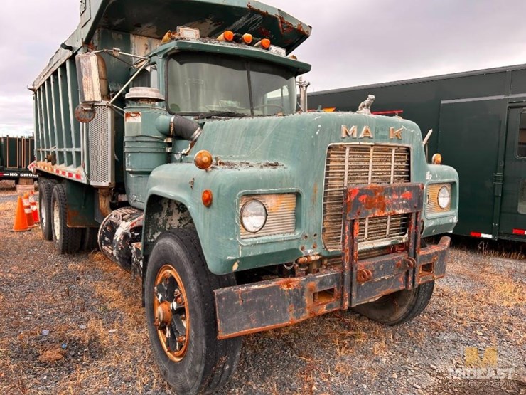 1985-mack-rd686s-image-5