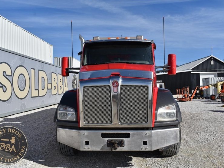 kenworth-t880-image-9