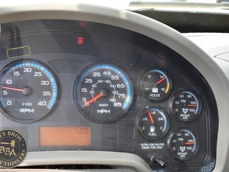 international-durastar-4400-image-57