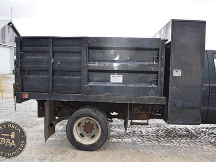 ford-f550-xl-image-26