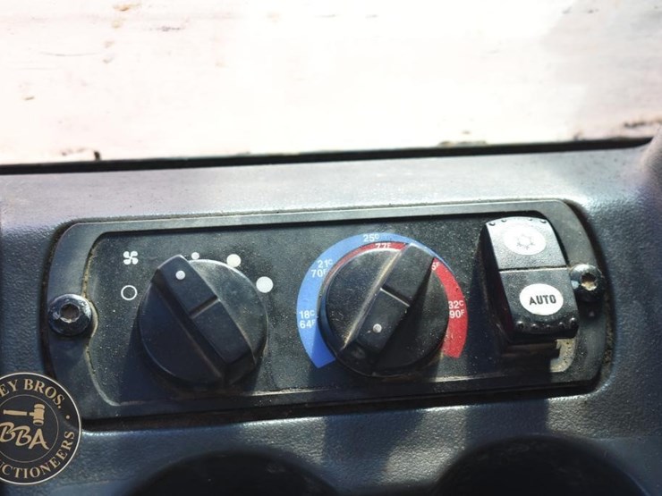 caterpillar-d6k2-lgp-image-30