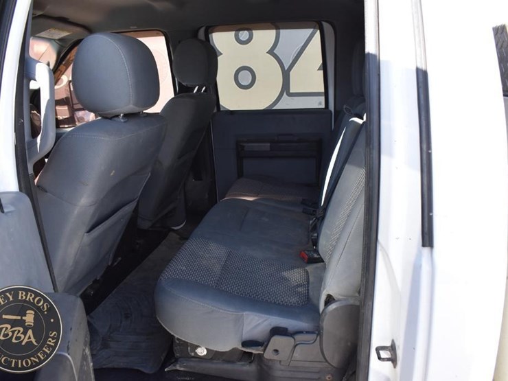 ford-f350-xlt-image-43