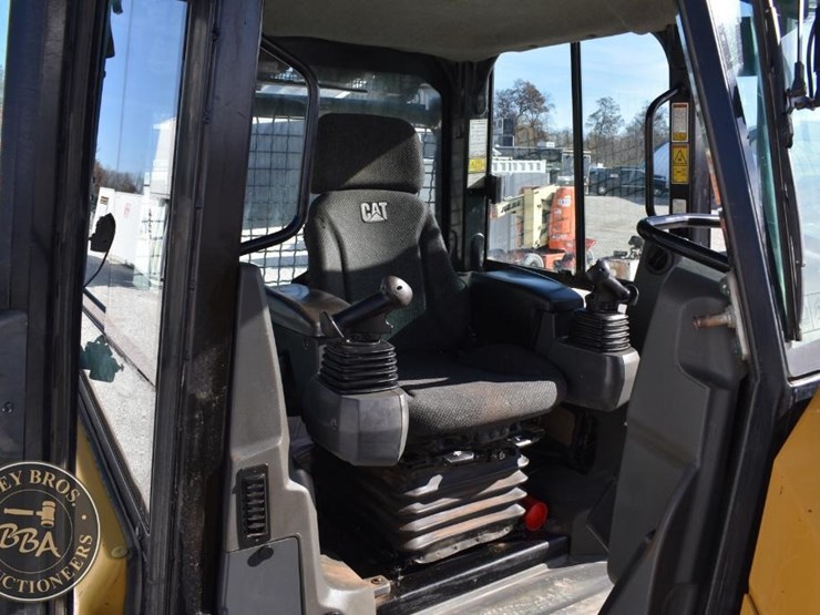 caterpillar-d6k2-lgp-image-26