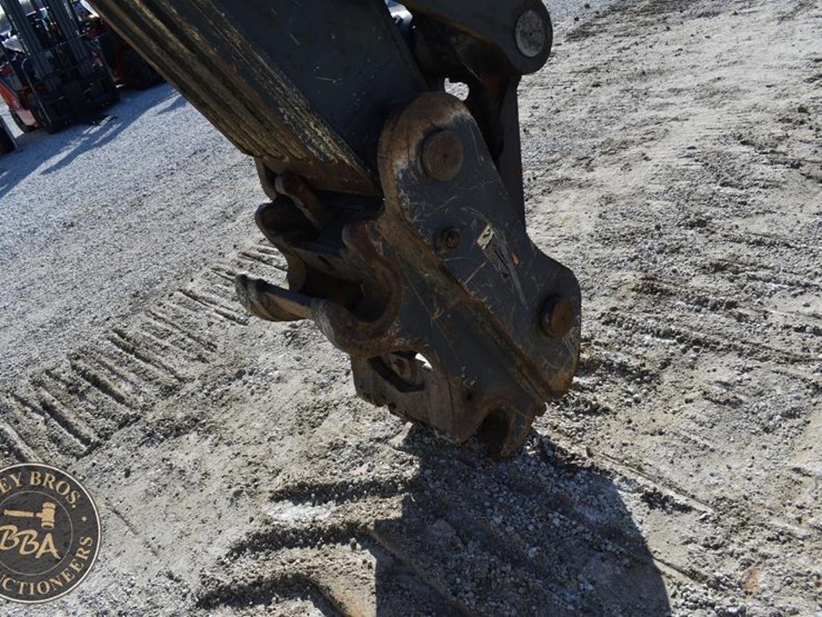 deere-380g-lc-image-47