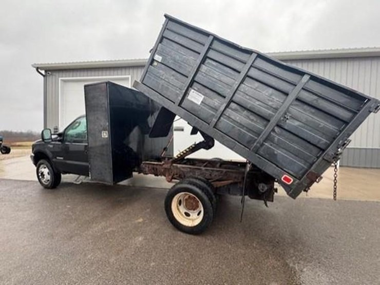 ford-f550-xl-image-3