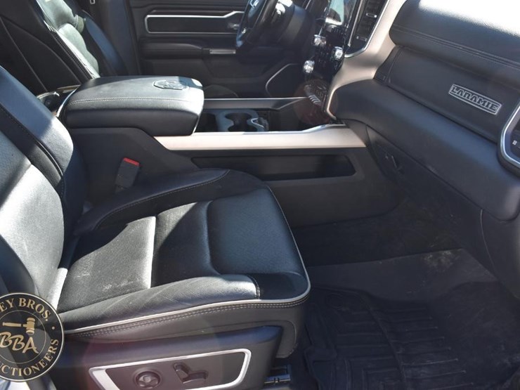 2021-ram-1500-laramie-image-37