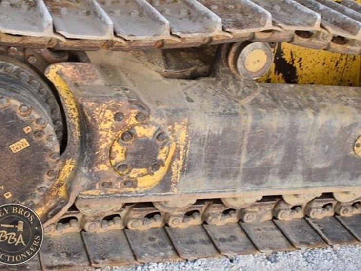 komatsu-d61exi-23-image-22