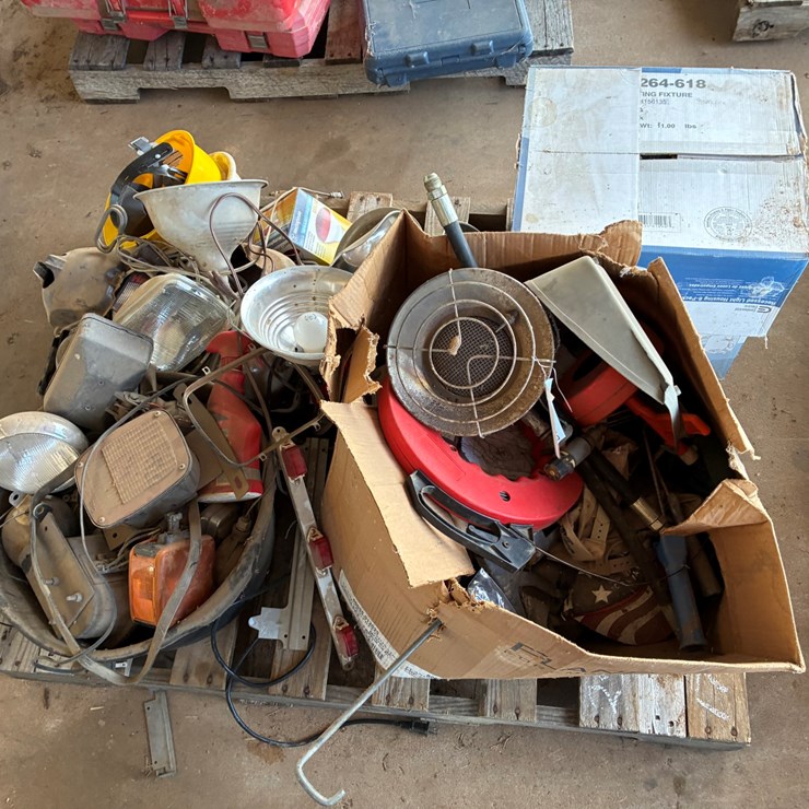 #17177 • Misc. Lights and Heat Lamps