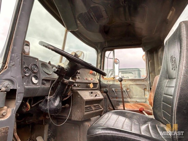 1986-mack-dm600-image-35
