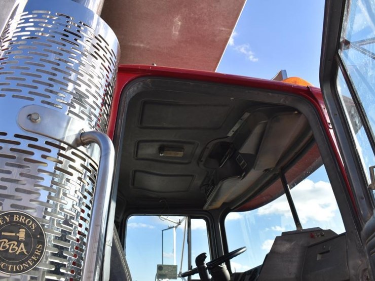 1997-mack-rd688s-image-35