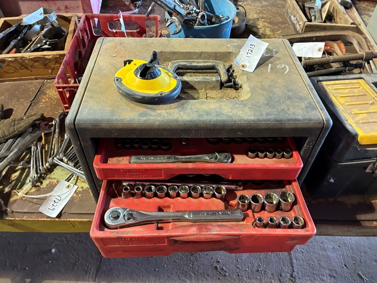 #17213-•-craftsman-socket-set-toolbox-image-1