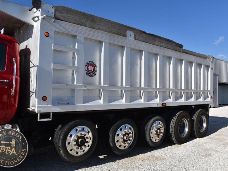 1997-mack-rd688s-image-9