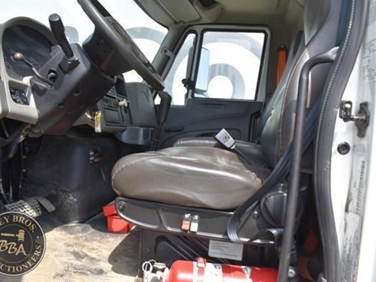 international-durastar-4400-image-62