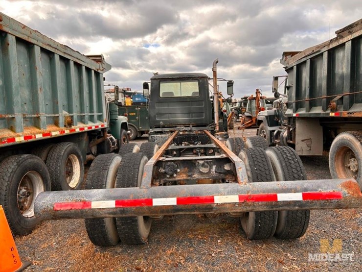 1975-dm685s-cab-and-chassis-truck,-aged-out.-image-9