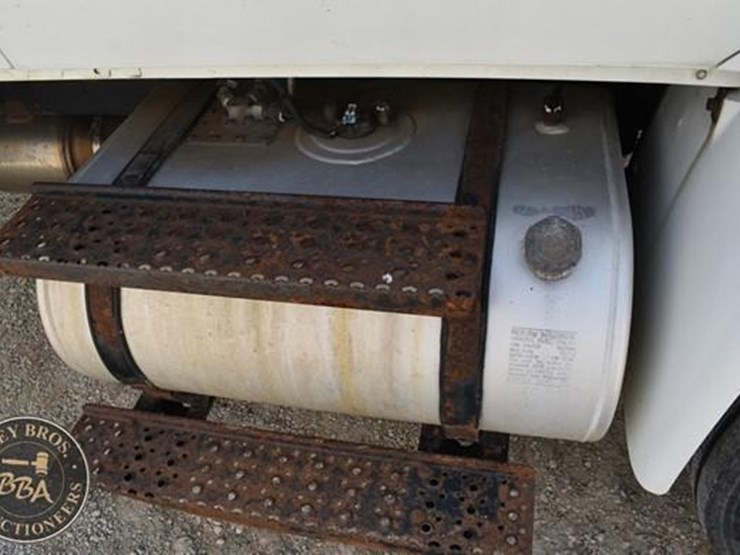 international-durastar-4400-image-11