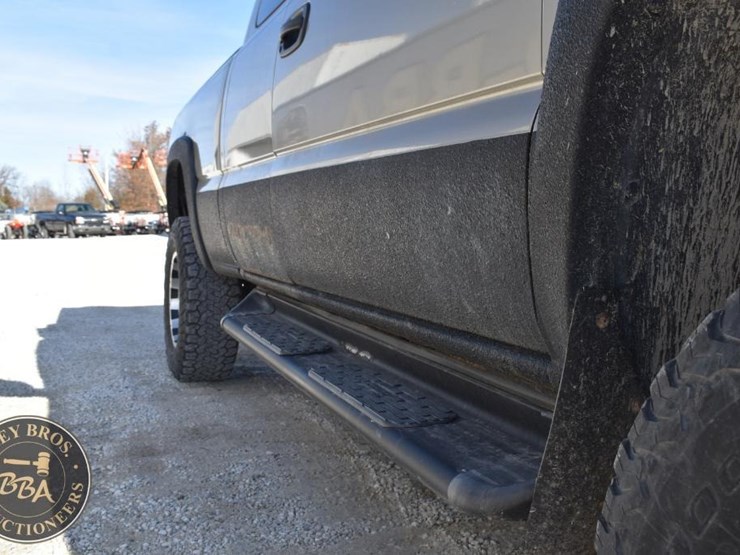 chevrolet-silverado-1500-image-13