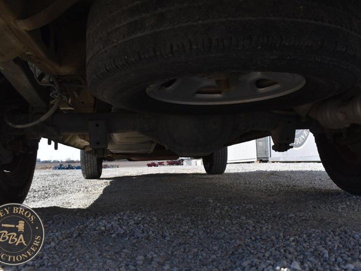 2019-chevrolet-express-2500-image-13