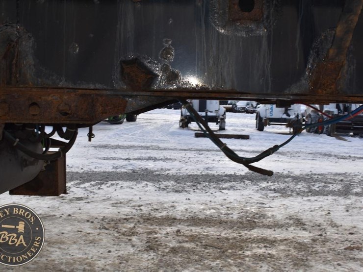 2012-manac-flatbed-image-37