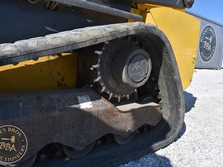 new-holland-c232-image-24