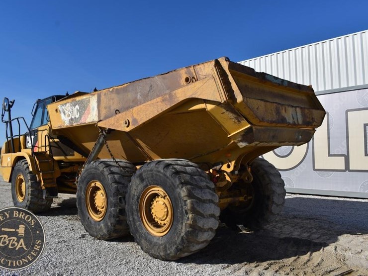 2014-caterpillar-730c-image-14