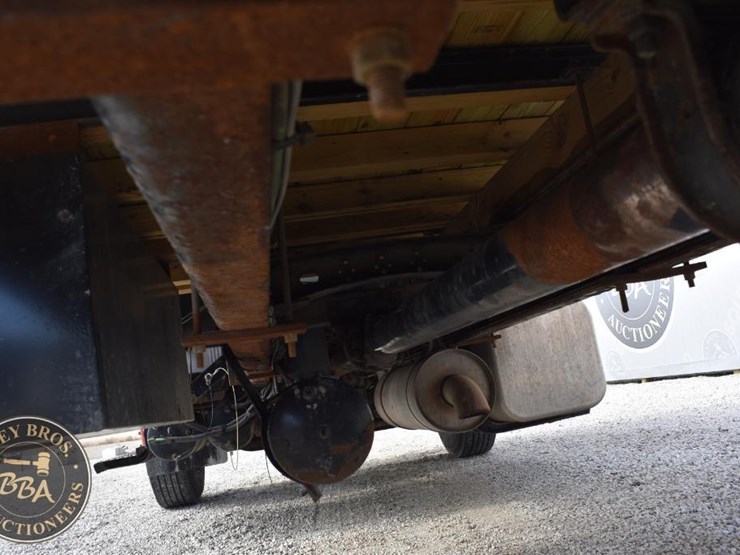 freightliner-business-class-m2-106-image-83