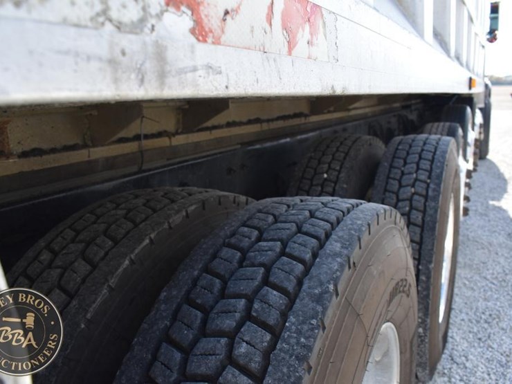 1997-mack-rd688s-image-15