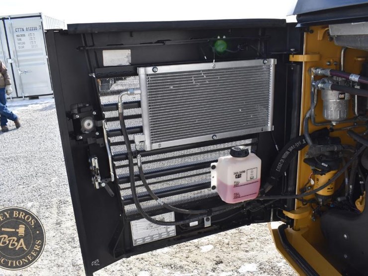 caterpillar-299d3-xe-image-38