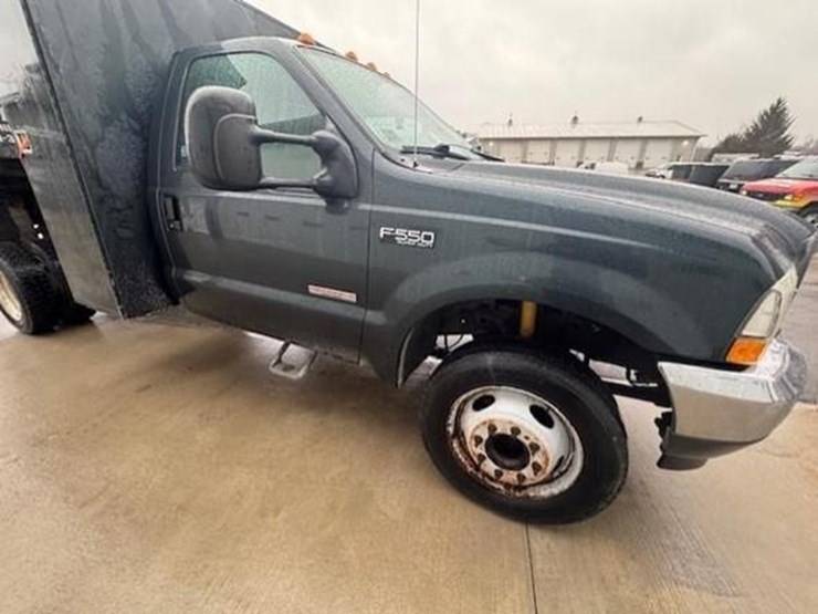 ford-f550-xl-image-4