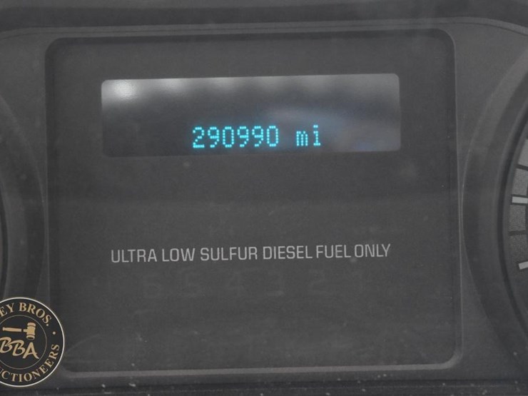 ford-f350-xlt-image-38