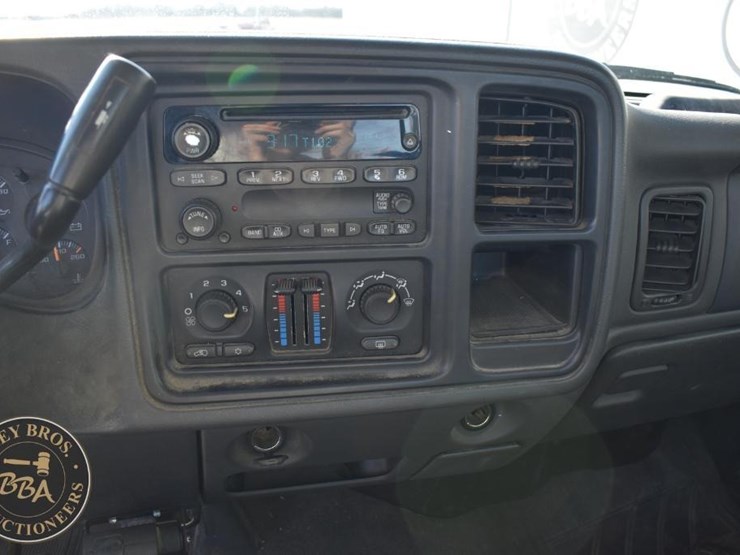 2005-chevrolet-silverado-1500-image-23