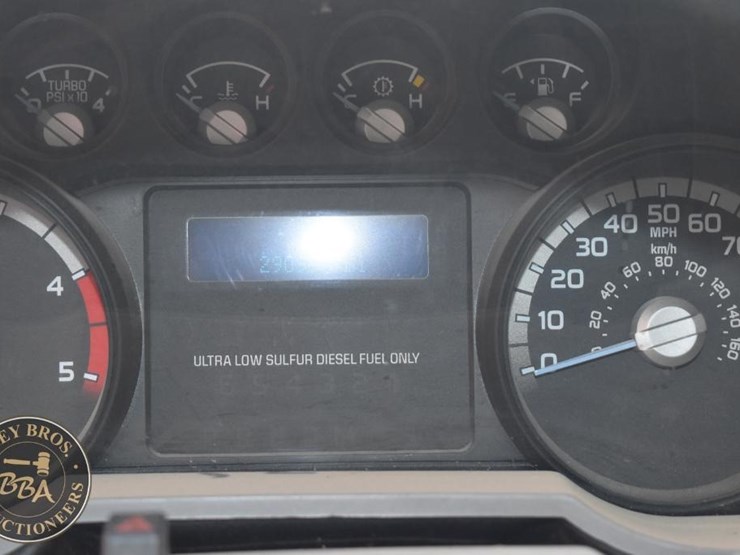 ford-f350-xlt-image-41