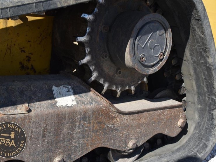 new-holland-c232-image-23