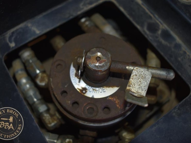 deere-380g-lc-image-21