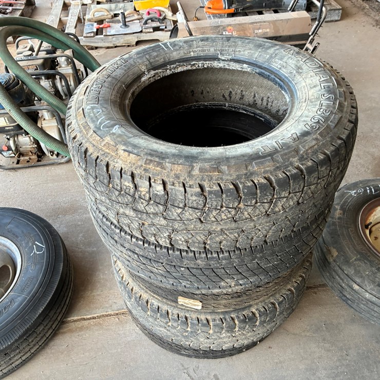 #17163 • 5- Lt245/75R17 Misc Tires