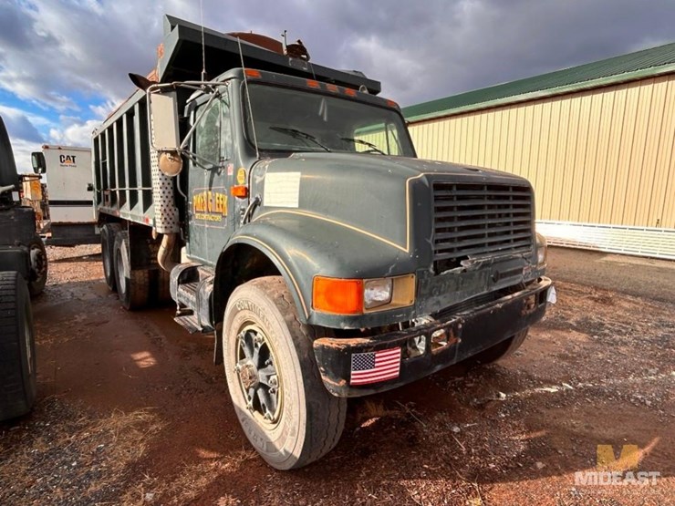 1990-international-f-4900-tandem-axle-dump-truck-image-3