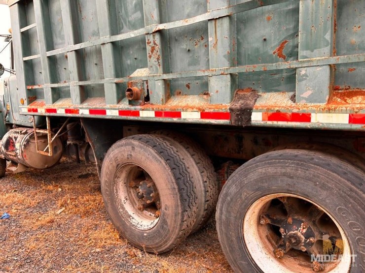 1985-mack-rd686s-image-9