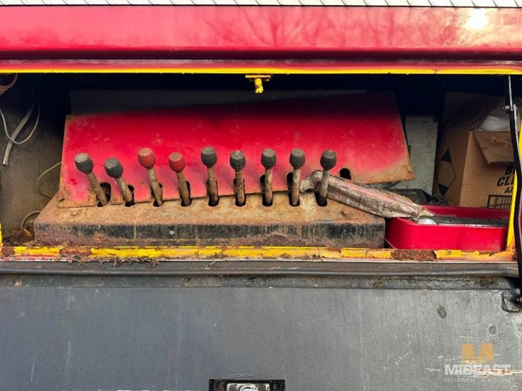 peterbilt-377-image-22