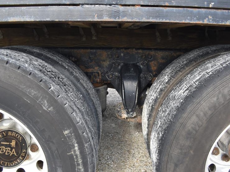 freightliner-business-class-m2-106-image-80