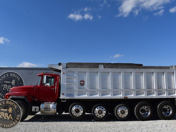 1997-mack-rd688s-image-2