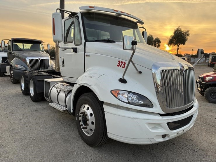 2012-international-prostar-image-2