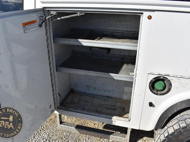 ford-f350-xlt-image-45