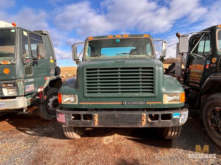 international-4900-image-3