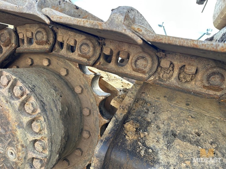 caterpillar-330d-image-30