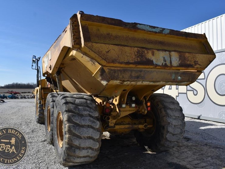 2014-caterpillar-730c-image-16